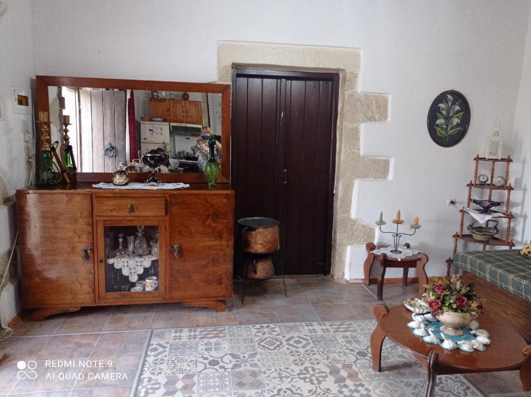 Traditional House Maria Azoyirás Esterno foto